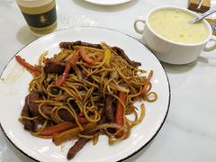 -丽莎沙拉轻食餐厅(国贸店)
