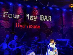 -FOUR PLAY BAR