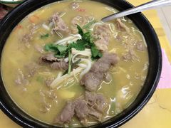 酸汤肥牛-做了不起的80后