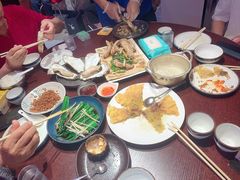 -蚝堡海鲜·威海菜·海肠捞饭·烧烤·亚洲吃蚝公司(幸福门店)
