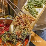 藏在老门东巷子里的贵州酸汤牛肉火锅