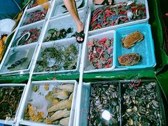 -霞涌市场海鲜摆卖区