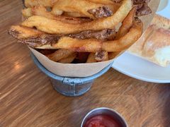 -ROAST coffee & eatery