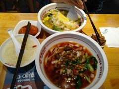 -呷佬·长沙手工米粉(金沙江路店)