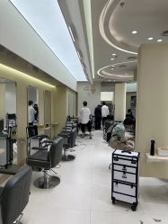 -Mentor Hair Salon