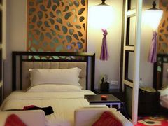 -喜鹊愉家酒店(郑州曼哈顿博览中心地铁站店)