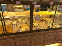 面包甜点陈列柜-BreadTalk面包新语·烘焙蛋糕(高德置地春广场店)