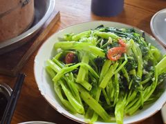 -雄伟美食(高沙中街店)
