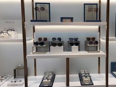 -J-Optical佳视明眼镜·蔡司视觉(青岛金茂览秀城店)