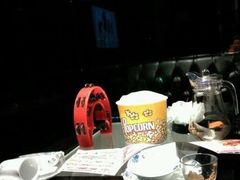 -蓝尊量贩(黄河路店)