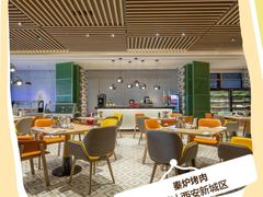 -三亚火车头万人海鲜广场