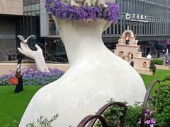 -中航城君尚购物中心