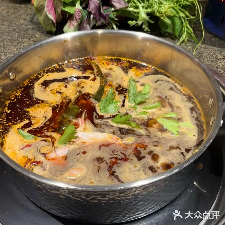 贵阳巨好吃的鱼火锅！就在南明河的独栋小院里