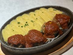 俄式传统肉饼配土豆泥-俄士厨房(环球港店)
