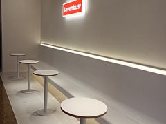 用餐区-Sevenbus一家奶茶店(昆明大悦城店)