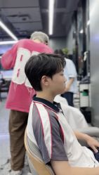 点击看大图 -藤野造型烫发染发