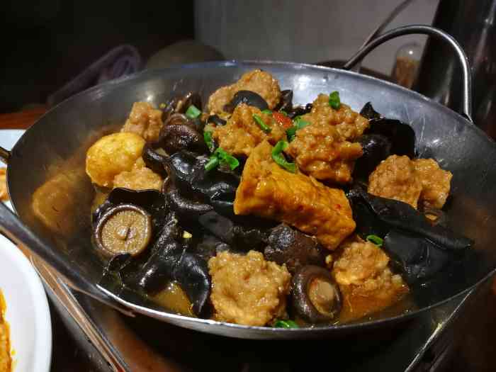 小菜园新徽菜(池州皖江大厦店)-"在酒店附近搜到的徽菜餐厅.