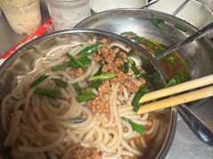 -正宗杨记普洱酸醋米线(总店)