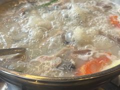 -老石黑山羊毛驴肉火锅(金凯广场店)