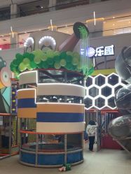 -星际乐园(红博中央公园店)