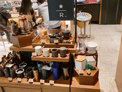 零售区-星巴克臻选(北京颐堤港中心第二店)