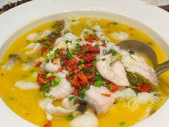 金牌酸菜鱼-俏湖兰·辣椒炒个肉(海沧店)