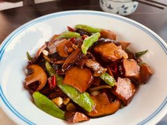 牛肝菌炒皱皮椒-山水人家