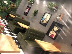 -愉肴麻辣香锅(中山路店)