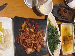 -隔壁老王·家常云南菜(花巷店)