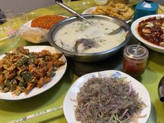 -雪湖煜辰鱼头老店(雪野湖店)