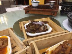 -东豪园林海鲜酒家(南港路辅路店)