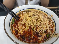 -牛一嘴·兰州牛肉面·大盘鸡(财富中心店)