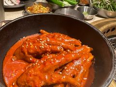 -蚂蚁洞·烤肉大营地(上海静安大悦城店)