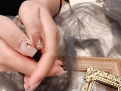 -沫儿·美甲美睫·半永久·皮肤管理