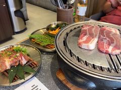 -草家酱蟹炭火烤肉店(珲春南路一店)