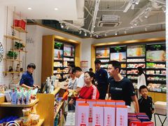 -良品铺子(五角场万达店)