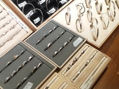 -十八字金·银饰·拼豆·开蚌DIY(魏公芳华里店)
