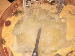 -洱火云南酸菜牛肉火锅(石景山当代商城店)