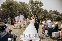 -拉瑞娜LaReine婚纱礼服高级定制