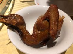 招牌烤乳鸽-石岐佬中山菜馆(张溪店)