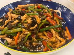 鱼香肉丝-那达慕蒙古风味酒楼