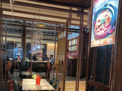 -阿瓦山寨·湘菜现炒·剁椒鱼头王(咸阳总店)