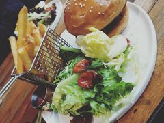 招牌汉堡-ATLAS COFFEE(雅居乐中心店)