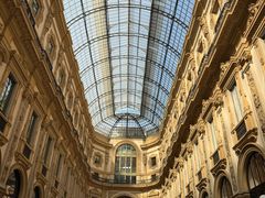 -文艺复兴百货(米兰大教堂广场店)