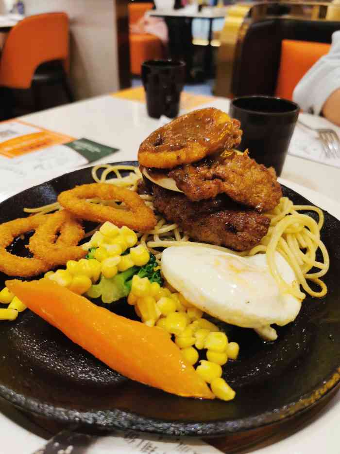 汤姆家的优质牛排(长沙德思勤店)-"[薄荷]环境: 还可以,温馨的感觉