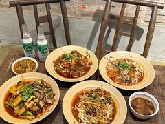 -方铲铲·成都板凳面(滨江银泰店)