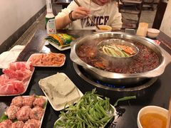 -邓莽子老火锅(中兴路总店)
