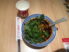 大勺肉酱酸辣粉-遇见小面(光明大仟里店)