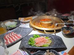 -新哥老官·畅吃123·美蛙世界(苏宁广场店)