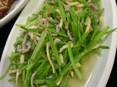芹菜炒肉丝-水根饭店